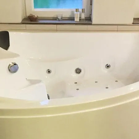 Sleeps 8 Pool Wifi بيت للعطل Skælskør