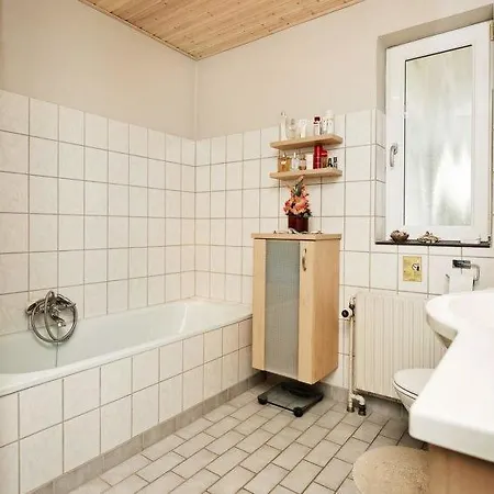 Sleeps 8 Pool Wifi بيت للعطل