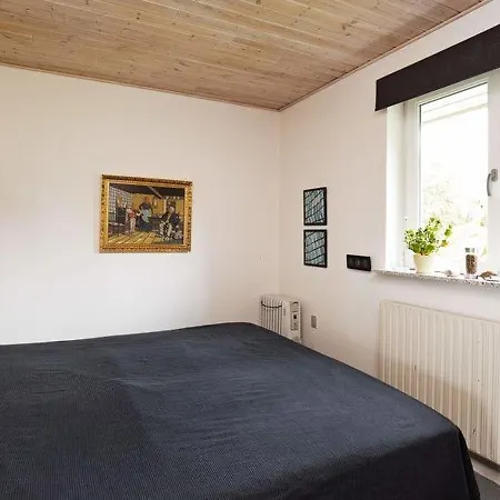 بيت للعطل Sleeps 8 Pool Wifi Skælskør