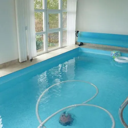 Sleeps 8 Pool Wifi بيت للعطل